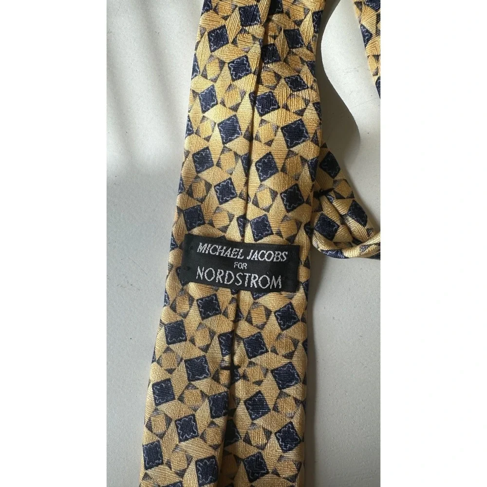 Michael Jacobs for Nordstrom Mens Silk Tie Gold Navy Blue Geometric Diamond USA